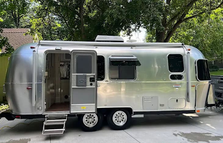 2018-airstream-RV (1)